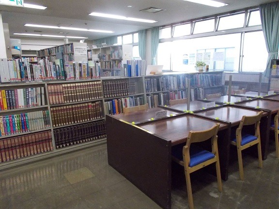 参考資料室学習コーナー